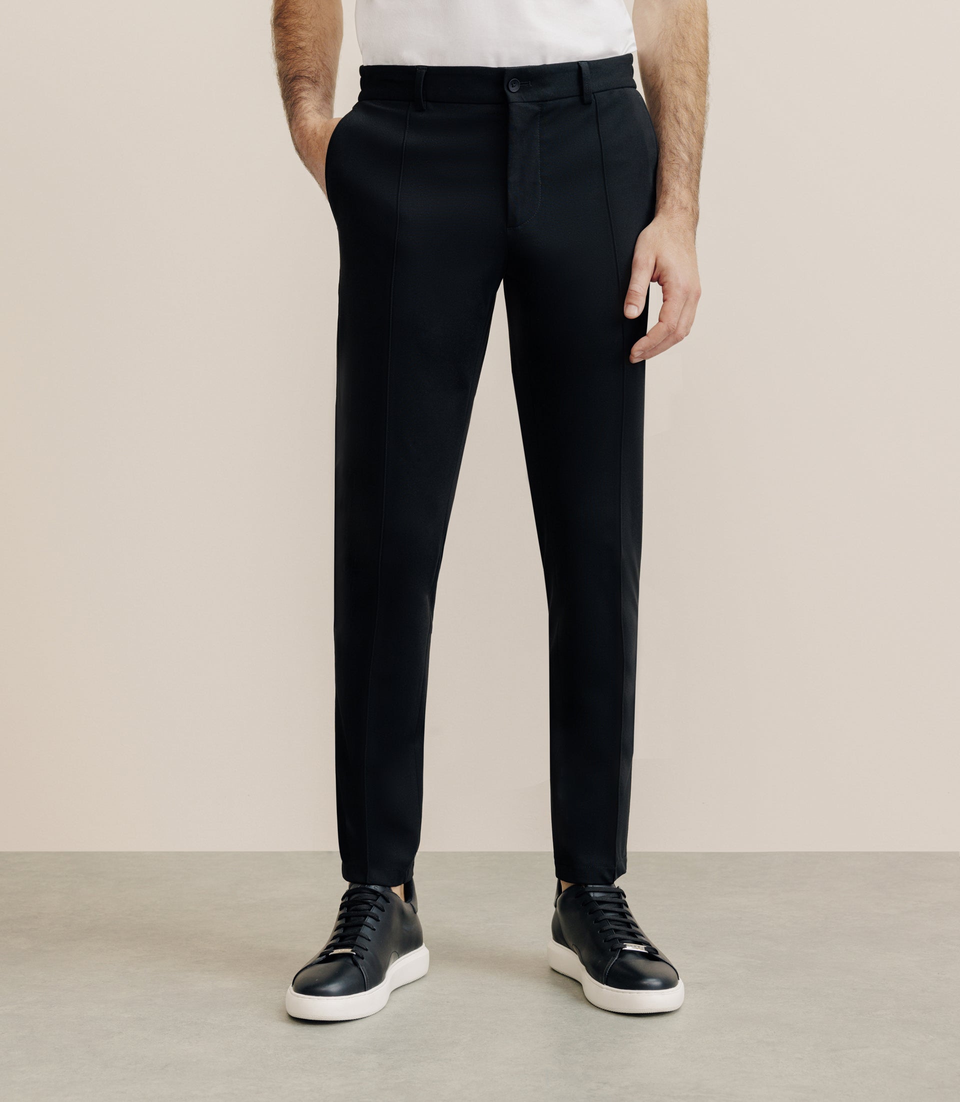 City pants in black mesh