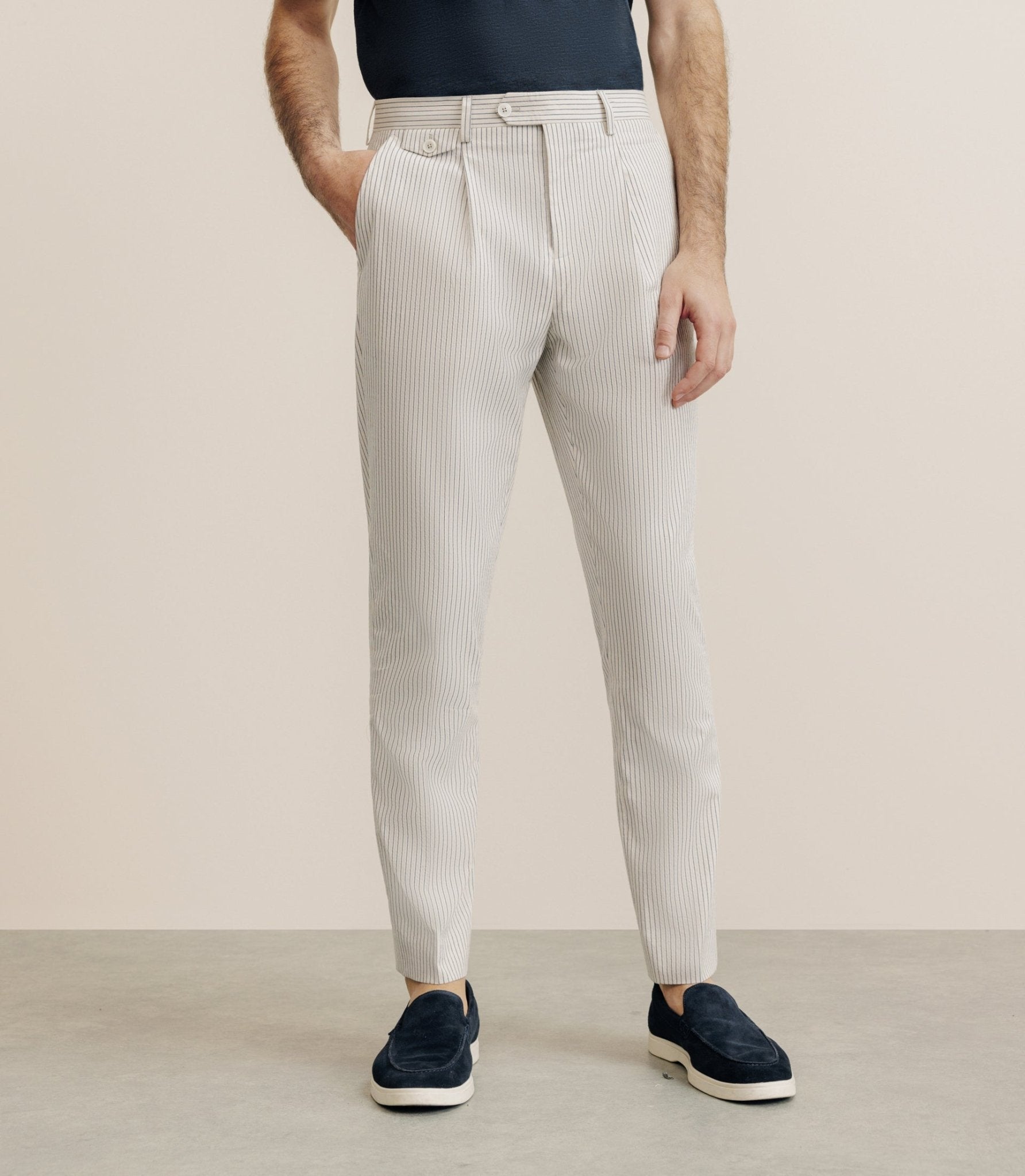 Beige carrot city pants