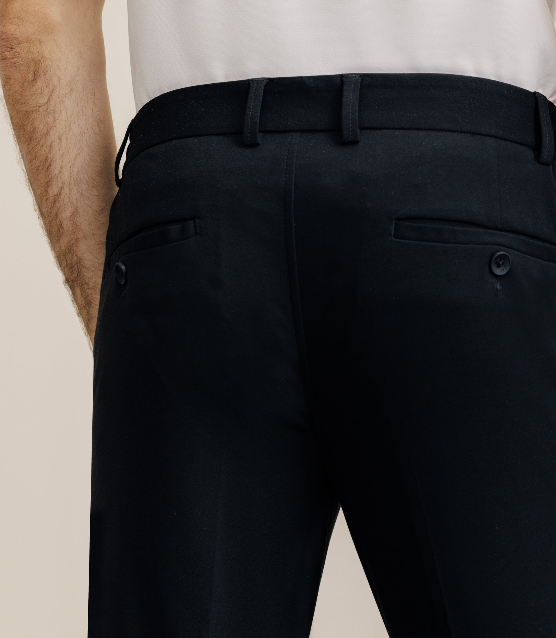 City pants in black mesh