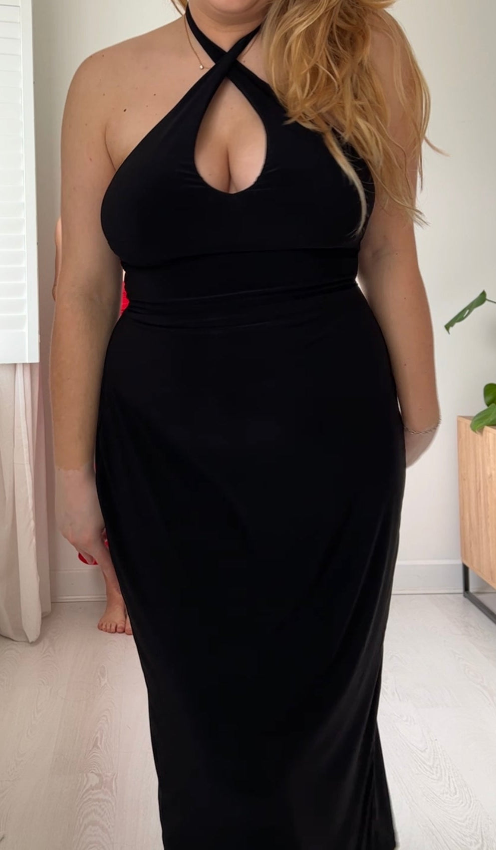 Harper Halter Dress: Sustainable Style & Support