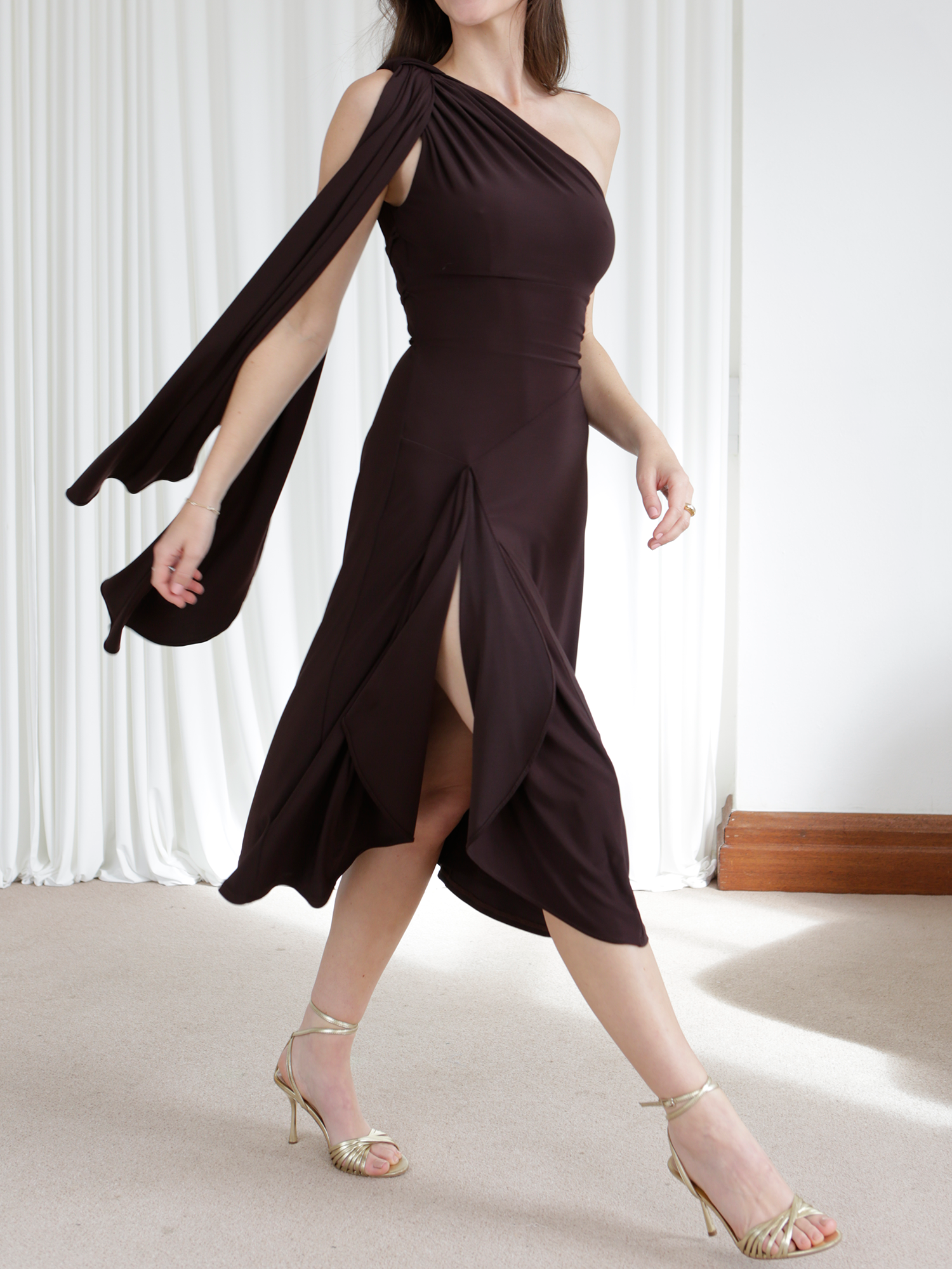 Astoria Dress: Timeless Elegance & Versatility