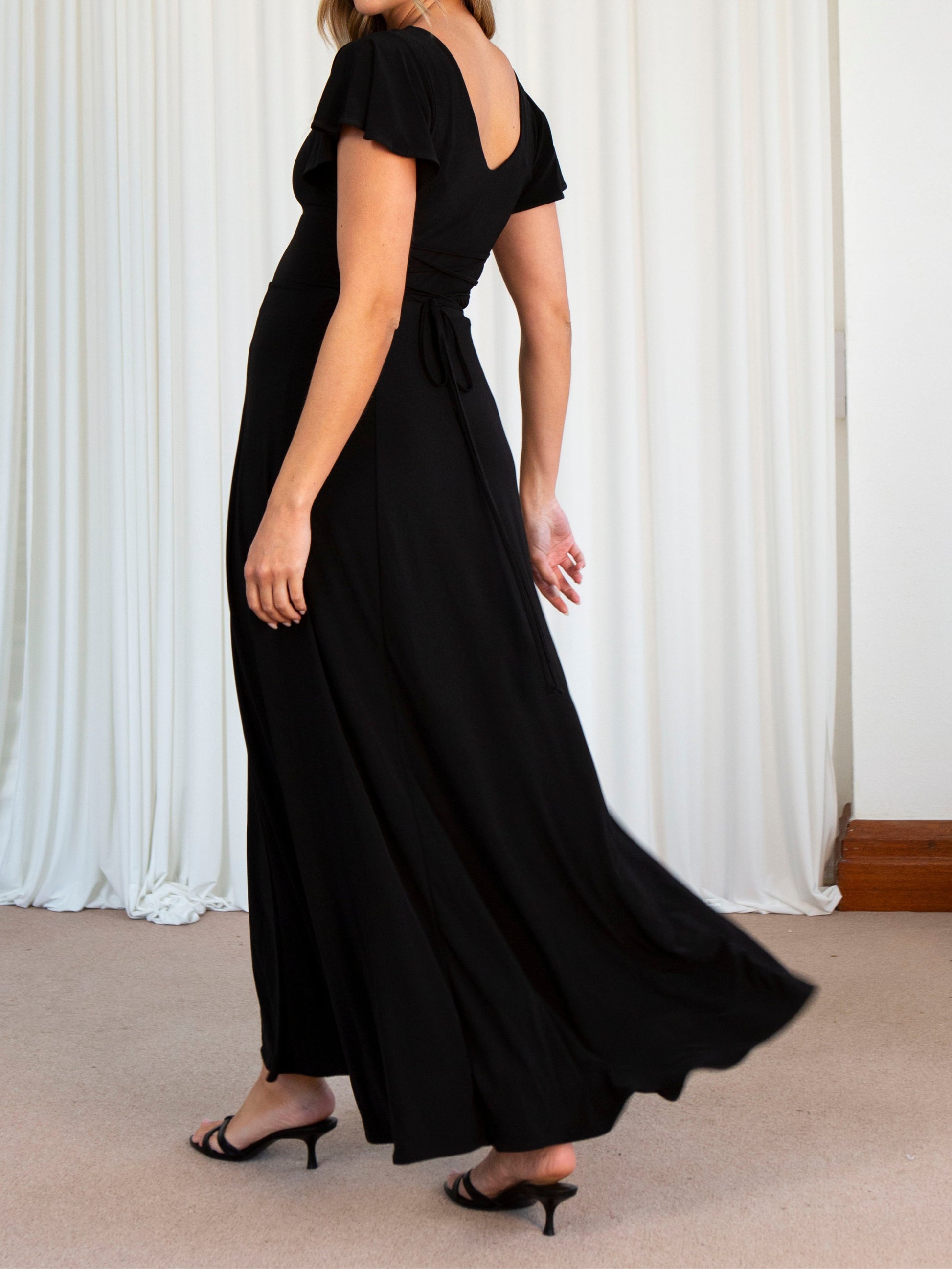 Ava Reversible Maxi Dress: Elegant & Comfortable