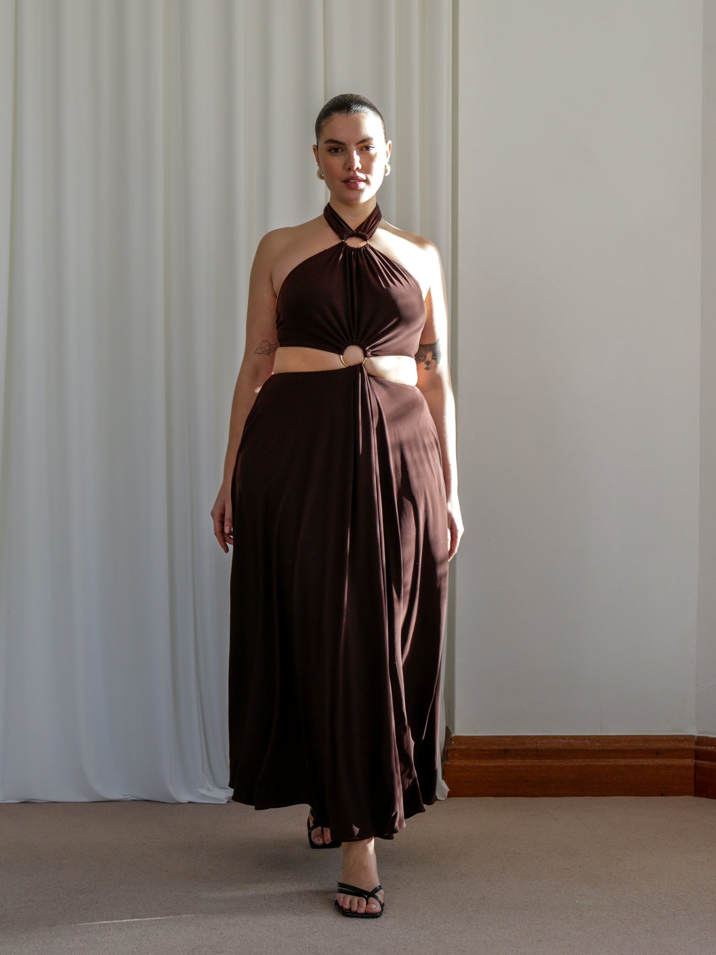 Echo Dress: Effortless Elegance & Timeless Style
