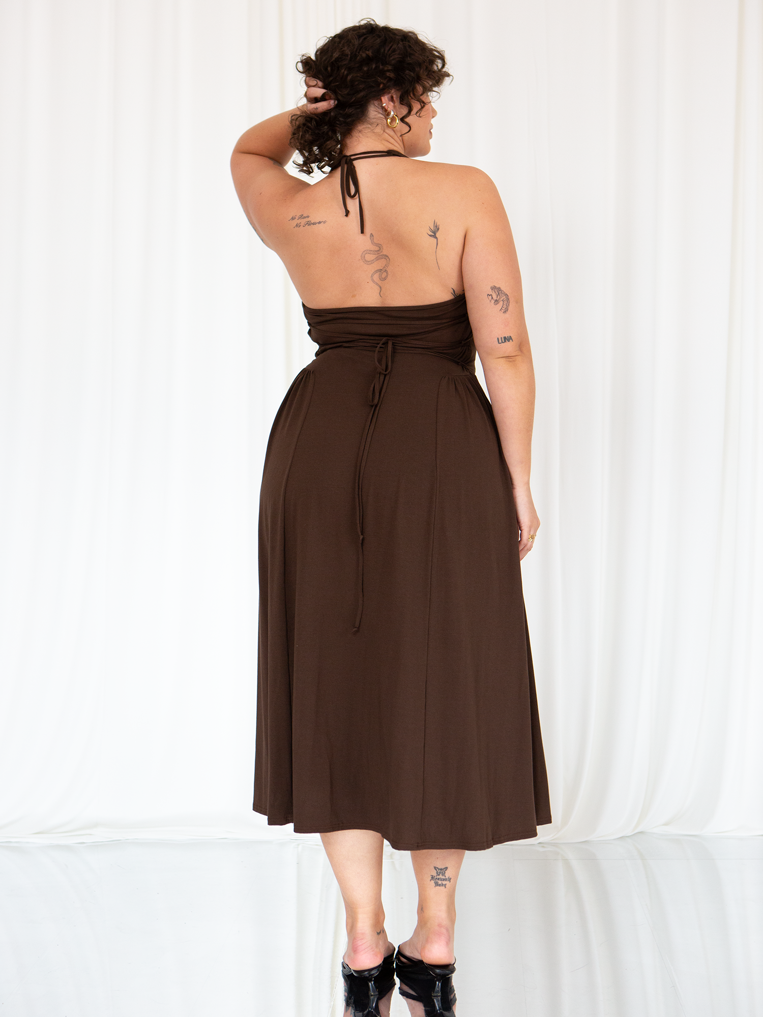 Elio Dress: Minimal Elegance & Perfect Fit