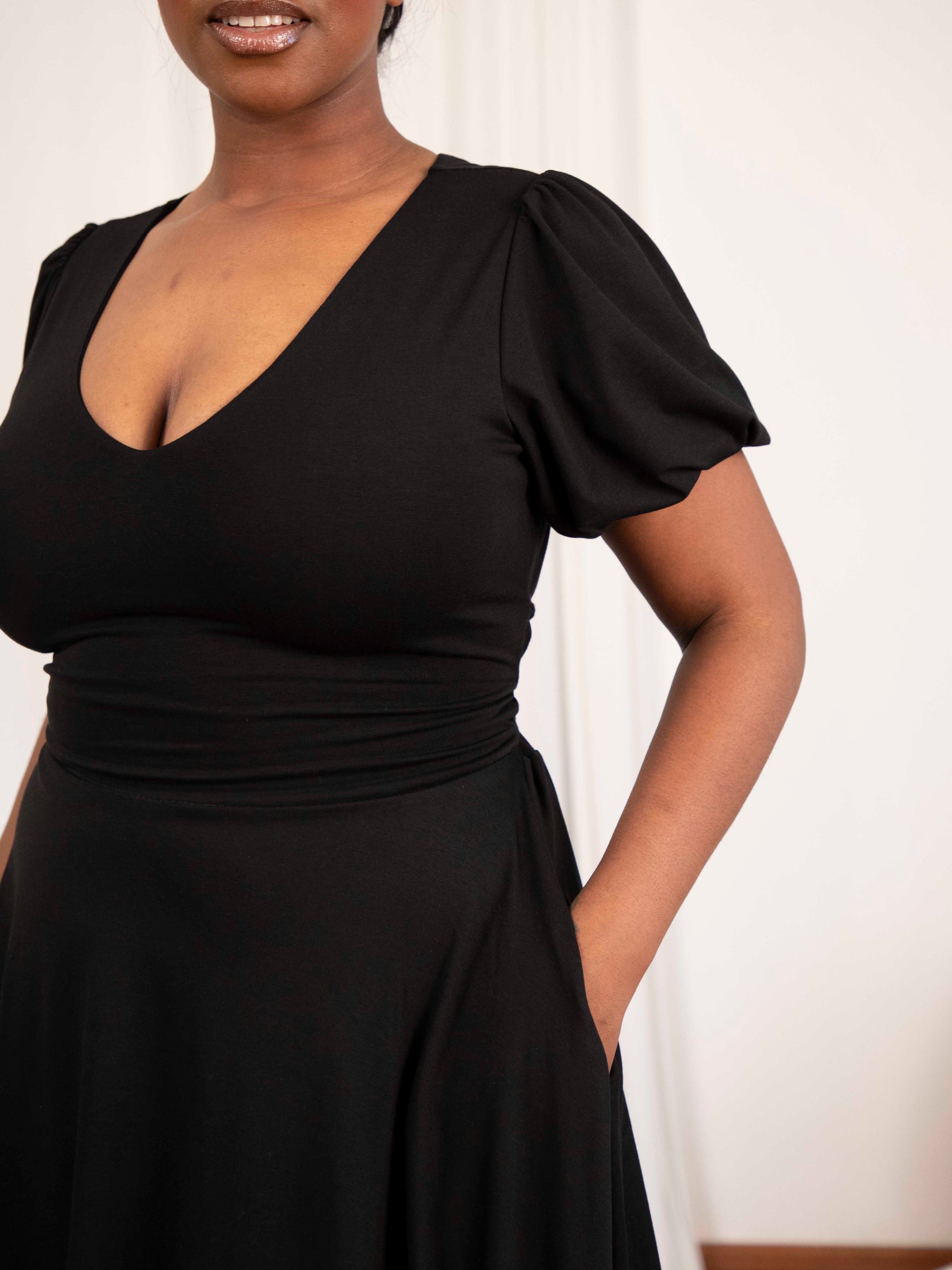 Elsie Dress: Elegant, Comfortable & Versatile Style
