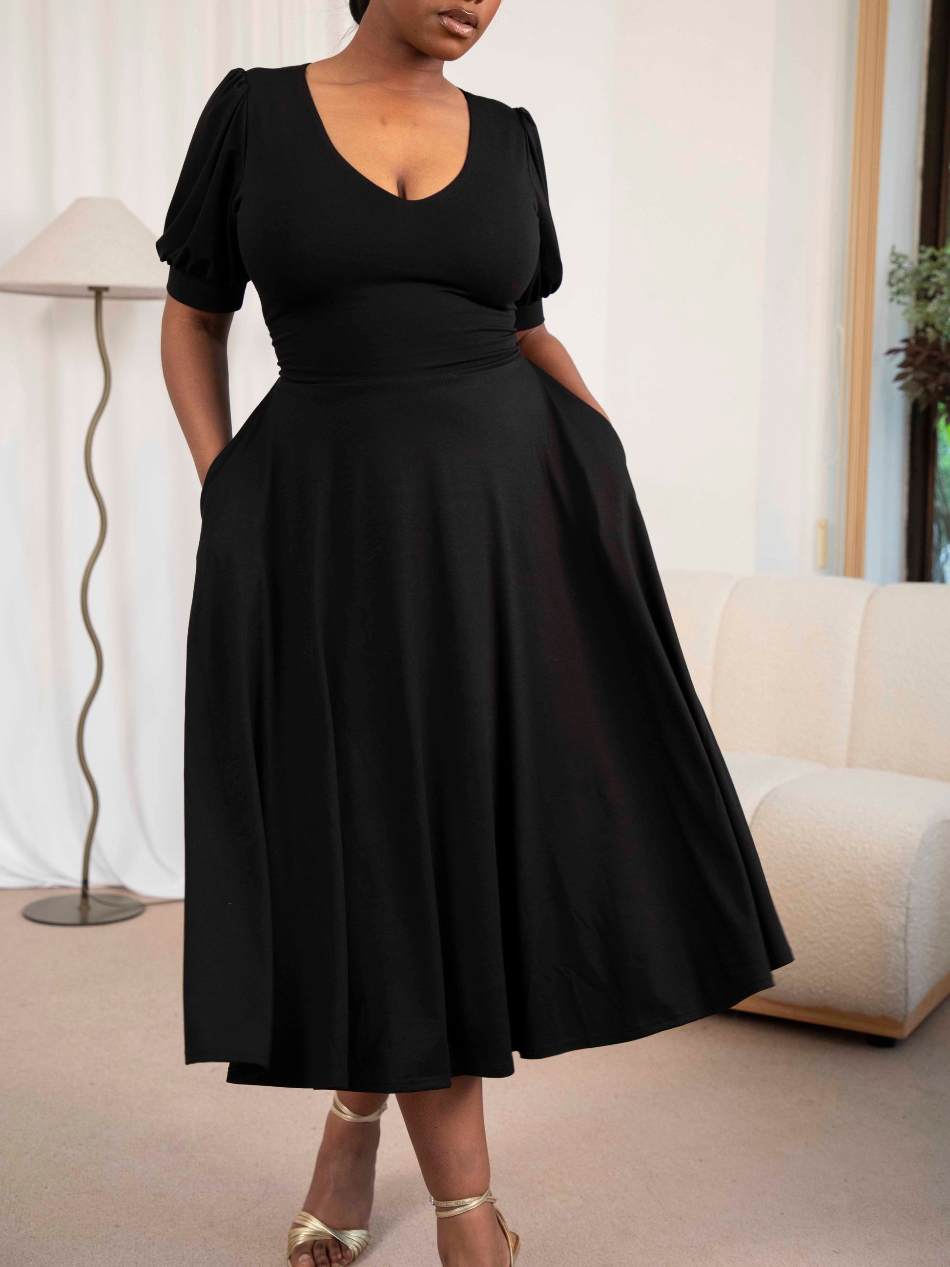 Elsie Dress: Elegant, Comfortable & Versatile Style