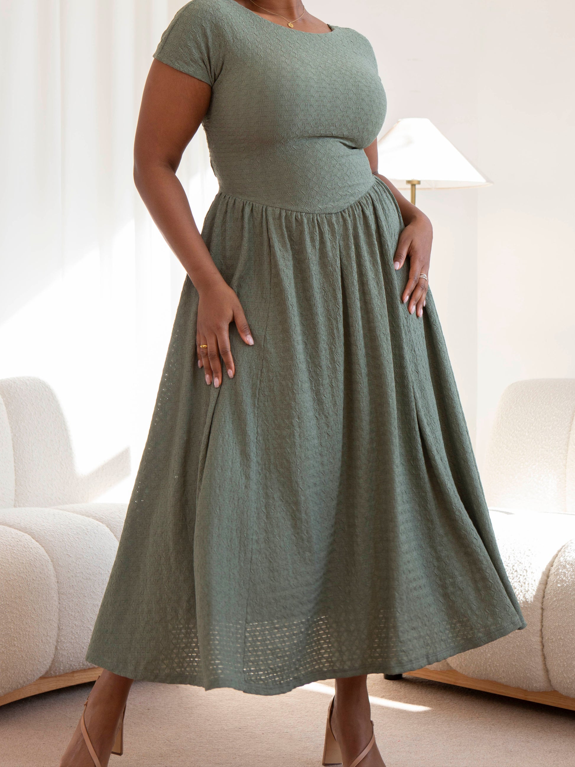 Georgia Dress: Sculpting Style & Versatility