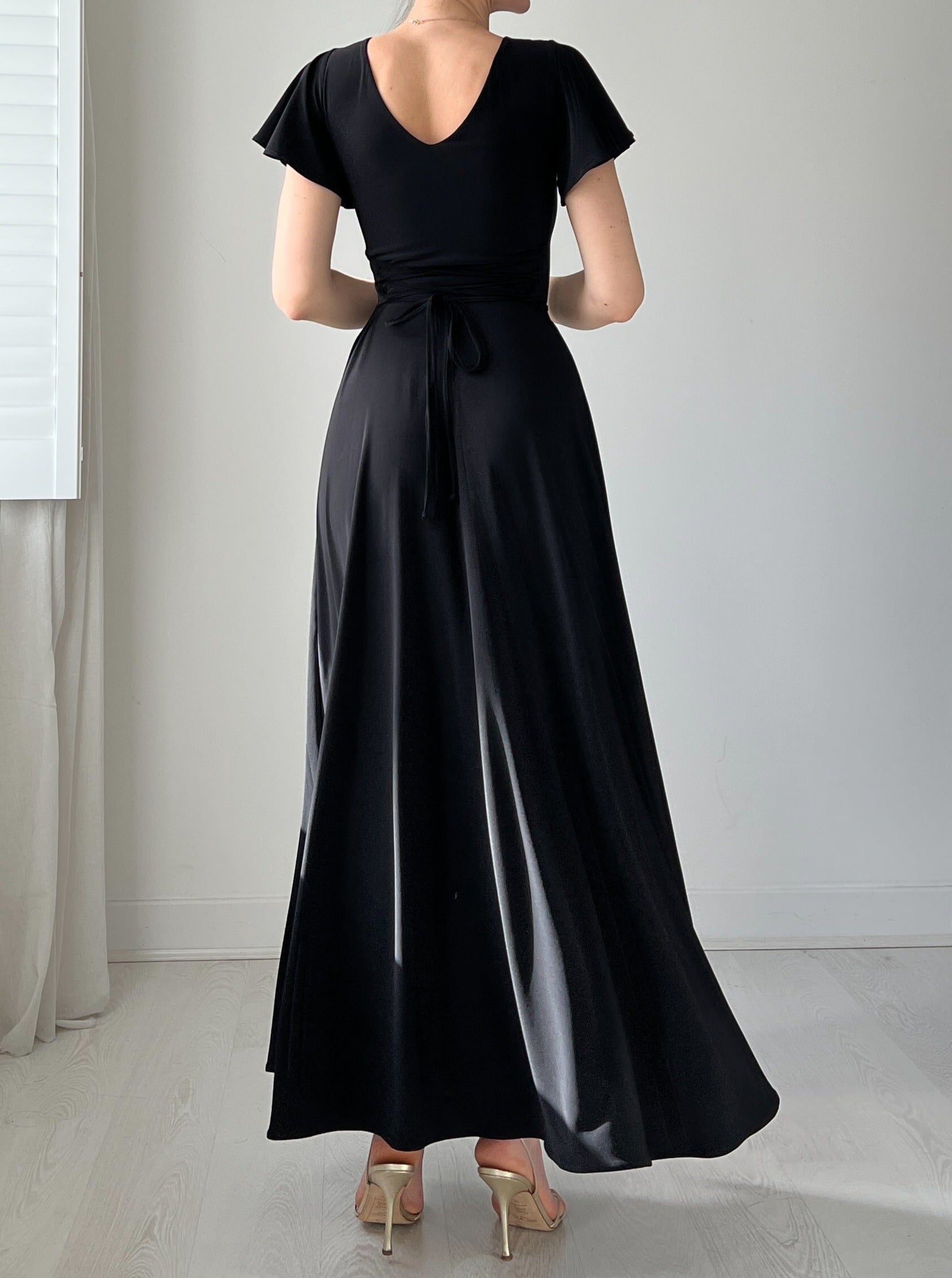 Ava Reversible Maxi Dress: Elegant & Comfortable