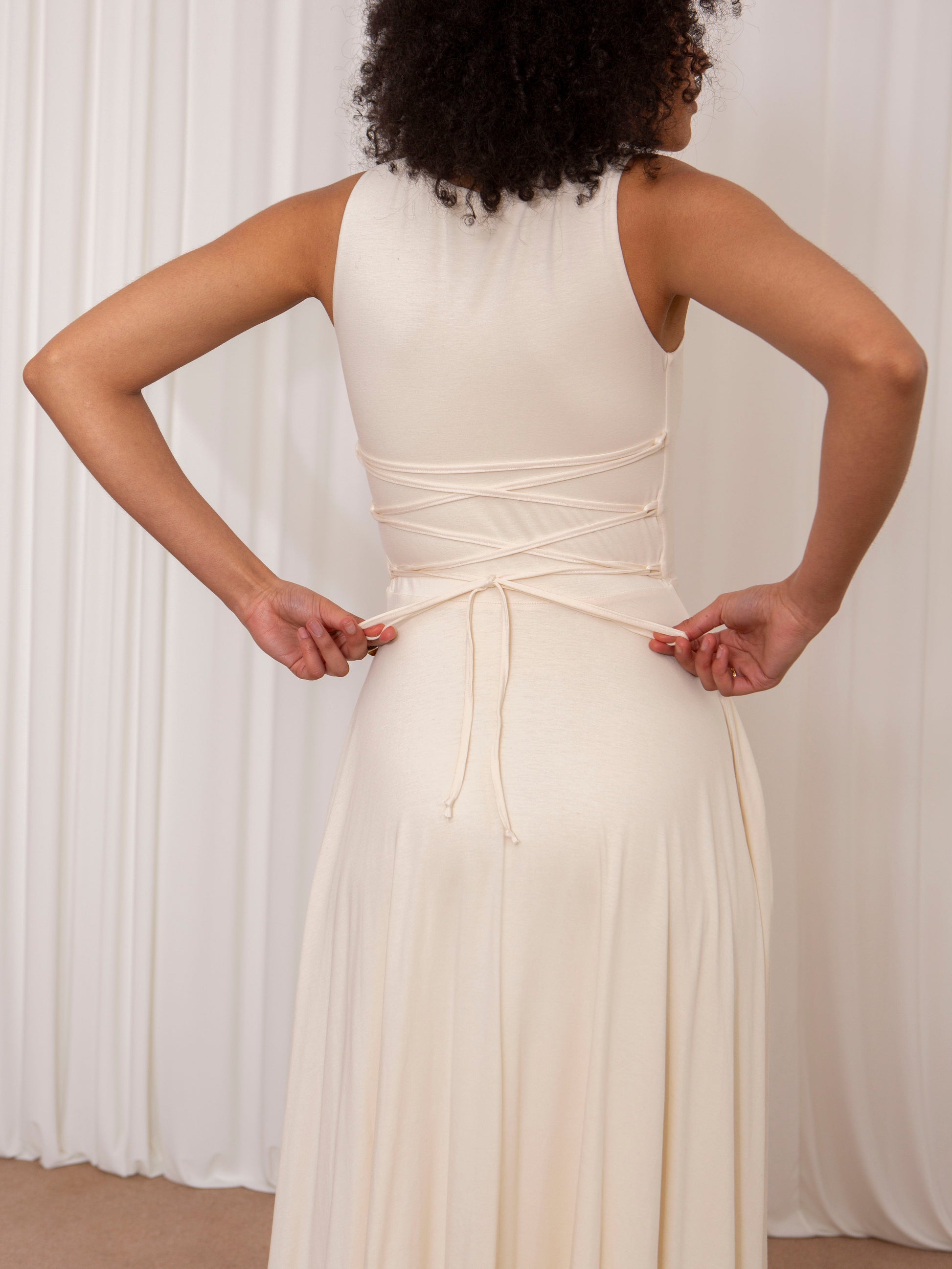 Juni Midi Dress: Versatile, Sustainable & Stylish