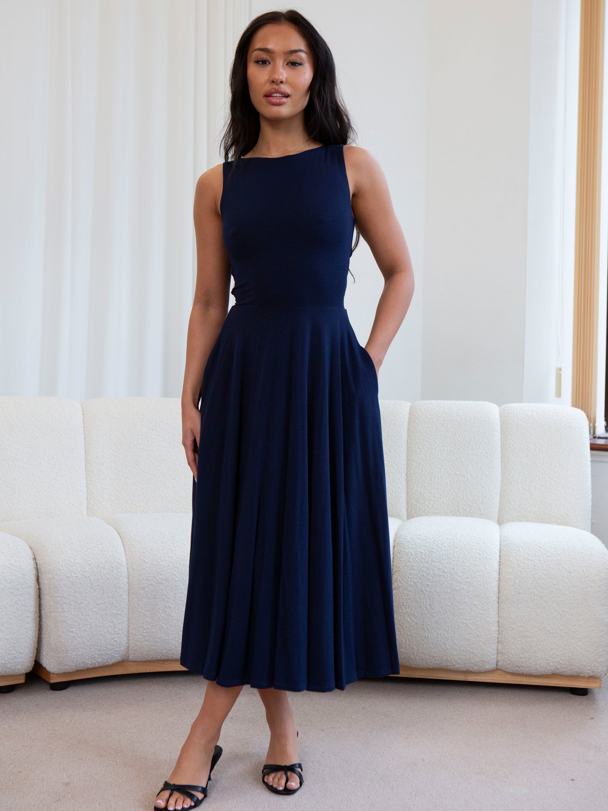 Juni Midi Dress: Versatile, Sustainable & Stylish