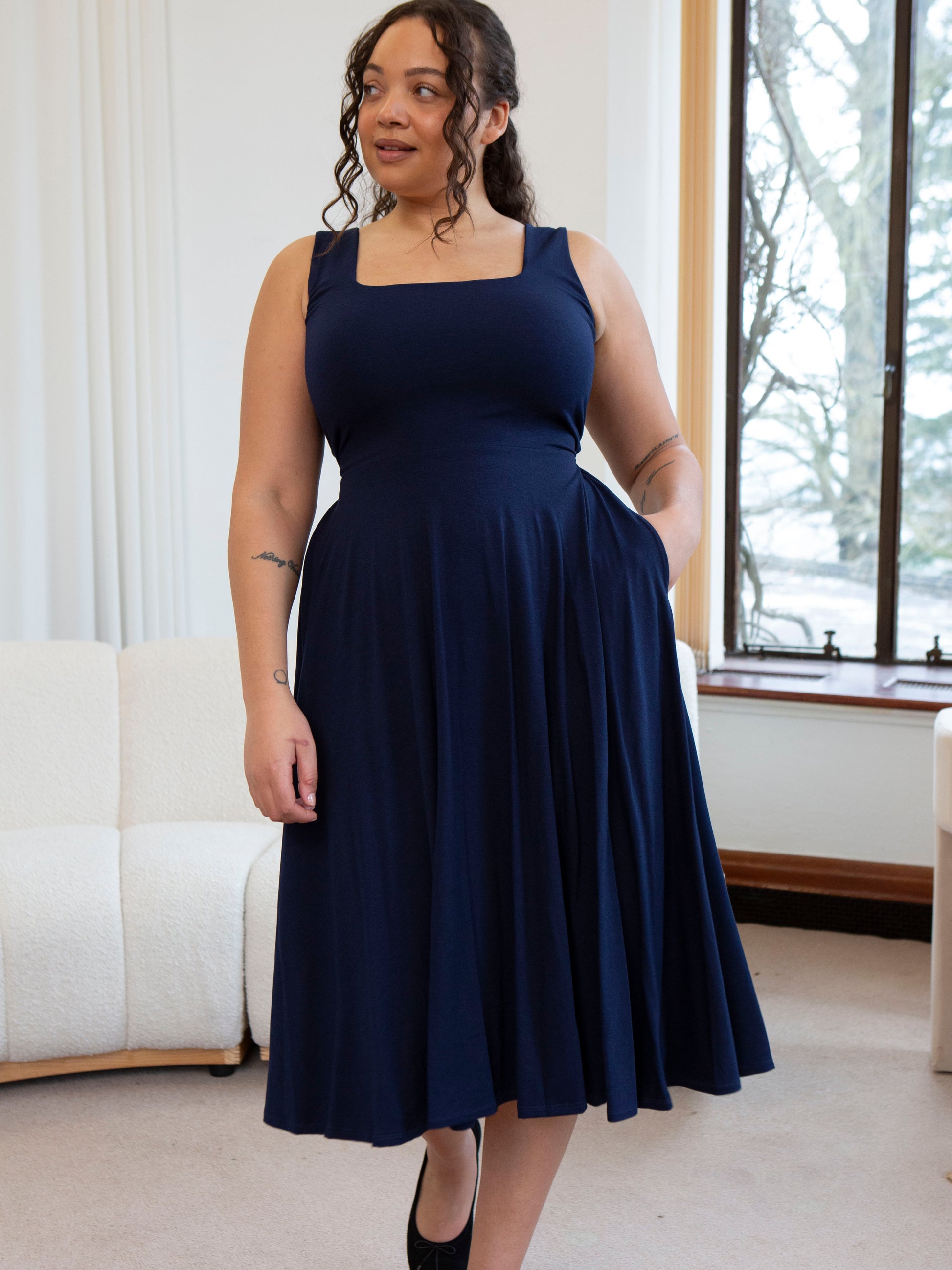 Juni Midi Dress: Versatile, Sustainable & Stylish