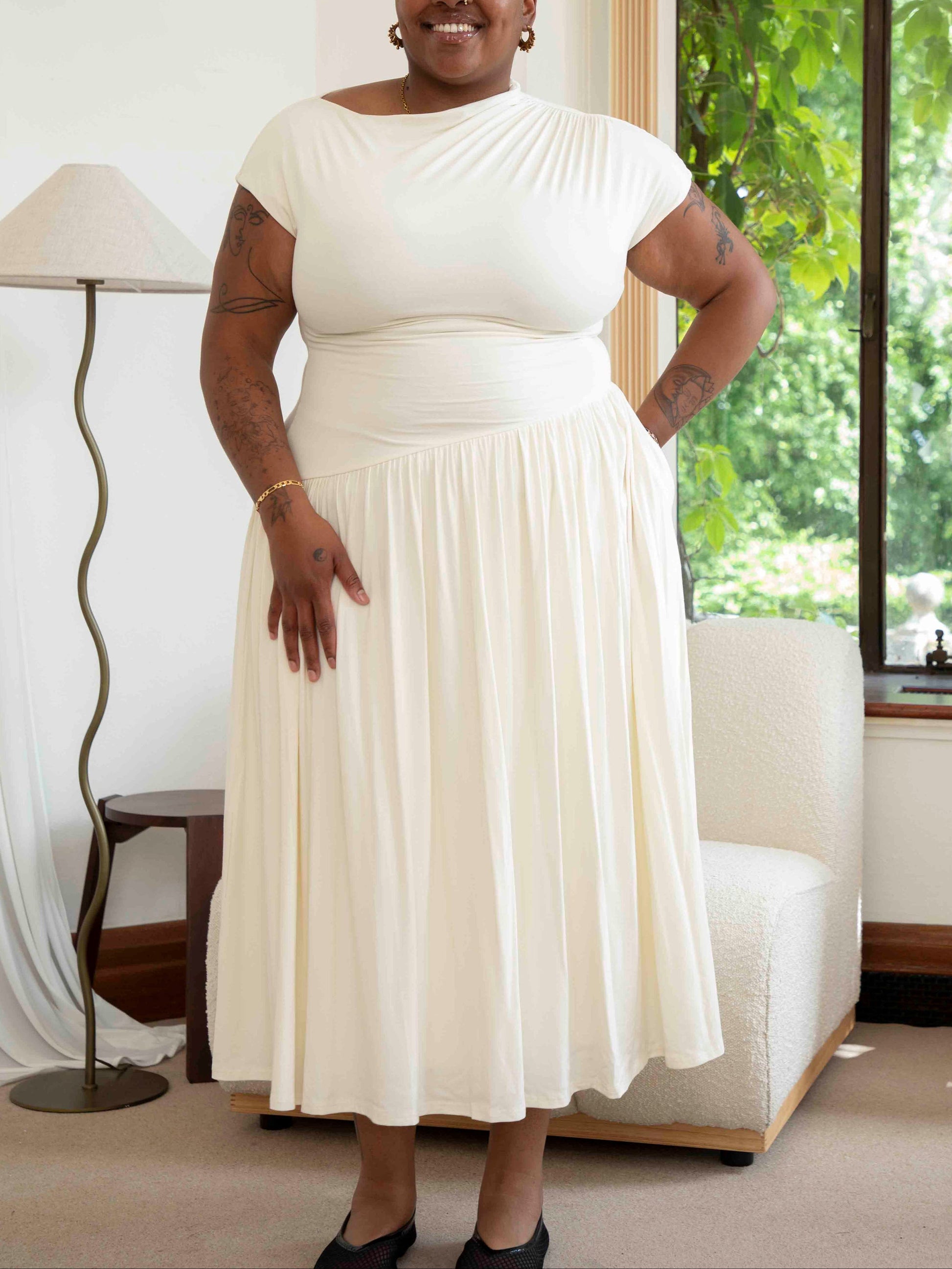 Lily Maxi Dress: Elegant & Flowy Stretch Jersey Gown
