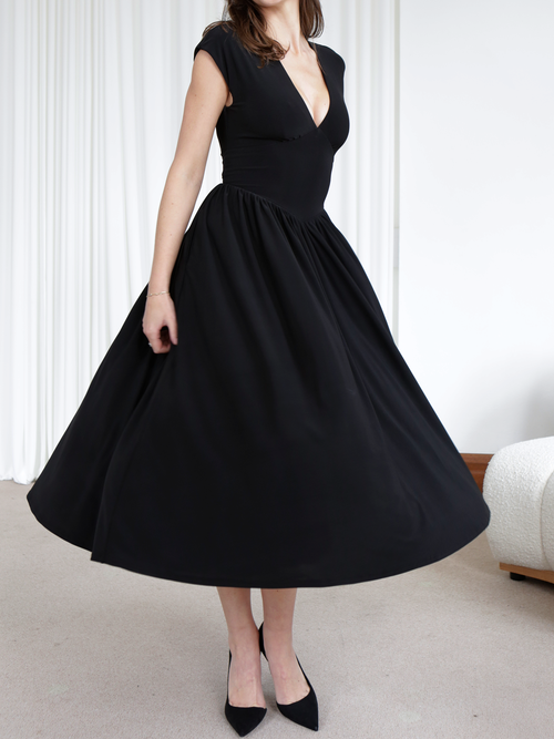 Wisteria Dress: Elegant & Versatile Style